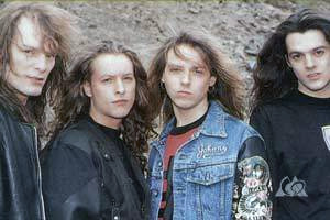 [2 Die 4 Band Picture]