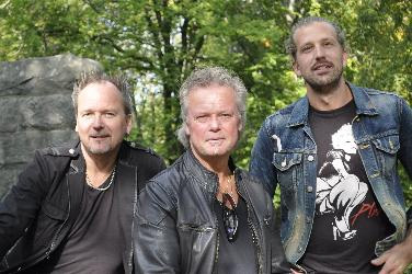 [C.O.P Band Picture]